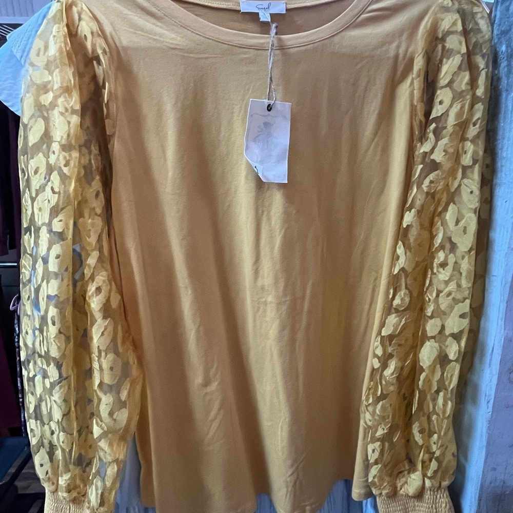 Easel Yellow Lace Sleeve Blouse